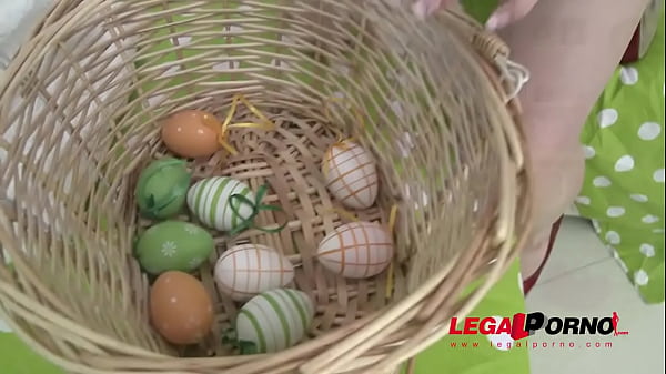 Veteran Luna Rival Celebrates Easter With Three Dicks In Her Ass – Free HD Porn Video