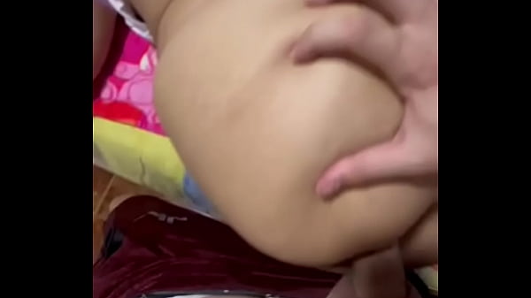 My neighbor came up to the roof after me while I was lying down and he strangled me and kept glaring at me. He would bend me over and make my face swell. I would like to have so much sex with my body. – Free HD Porn Video