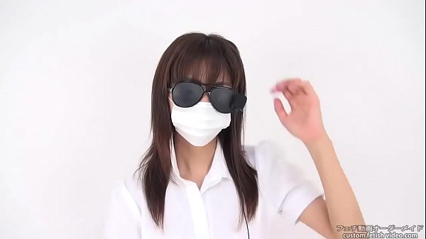 Women rub the hair, sound fetish