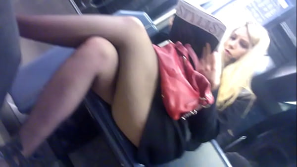 No skirt blonde and short coat in subway – Free HD Porn Video