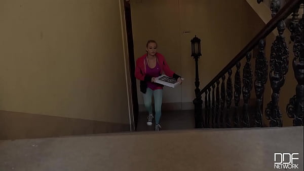 Delicious Pizza Topping - Delivery Girl Wants Cum in Mouth – Free HD Porn Video