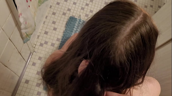 cumshot in hair fetish cum and brush through dry hair – Free HD Porn Video