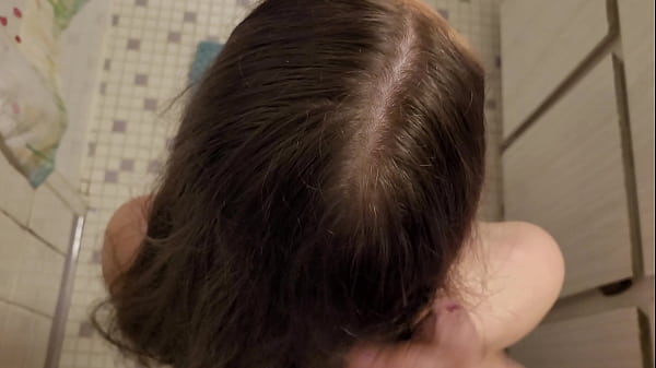 cumshot in hair fetish cum and brush through dry hair – Free HD Porn Video