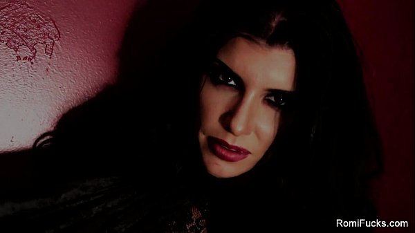 Romi The Sexy Vampire