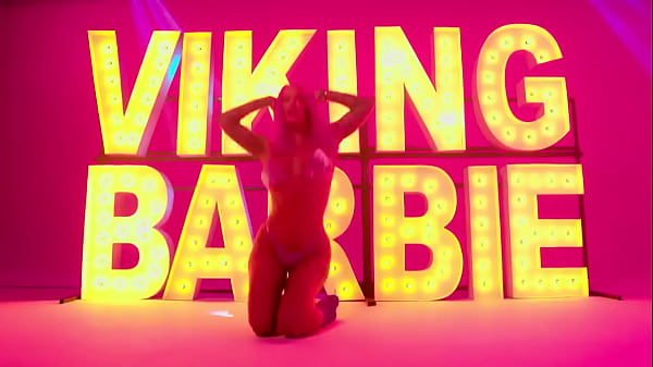 Hot Girl Me Viking Barbie Singing Taste - Official Music Video