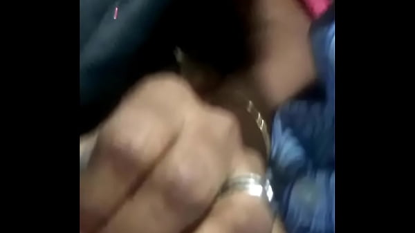 Aunty's pussy in the bus – Free HD Porn Video