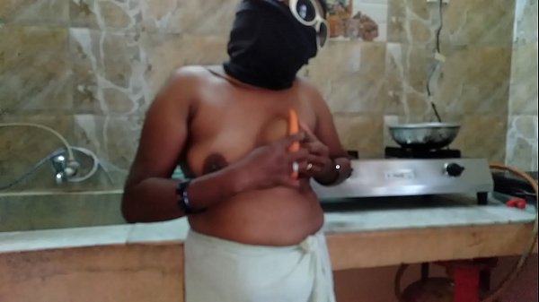 Maid Aunty Masturbates With Carrot In The Kitchen – Free HD Porn Video