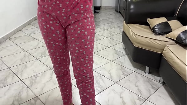 I found my Beautiful Stepdaughter Dancing Twerking with her Big Ass – Free HD Porn Video