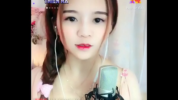 Pretty girl Lyly livestream Uplive
