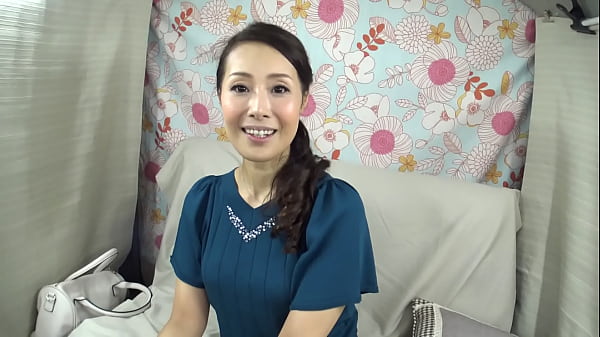 The first fixed vibrator live phone call! Beautiful wives called their husbands while playing naughty games! They lusted while being vibrated on the phone! Part8. – Free HD Porn Video