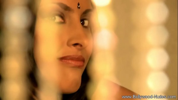 Dancer From India Exposes All – Free HD Porn Video