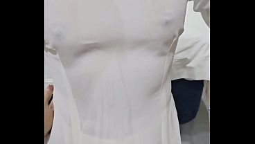 A beautiful lady in traditional Vietnamese attire in a foreign land - Ao Dai student – Free HD Porn Video