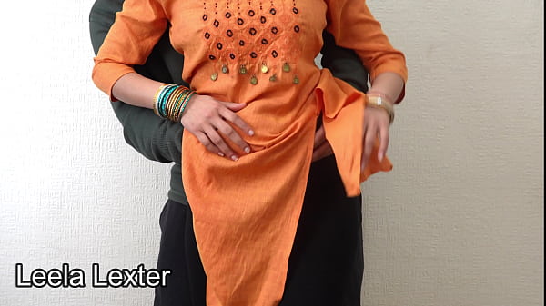 indian Hot leela fucked hardcore in doggystyle in sexy indian dress and cheating husband hindi audio – Free HD Porn Video