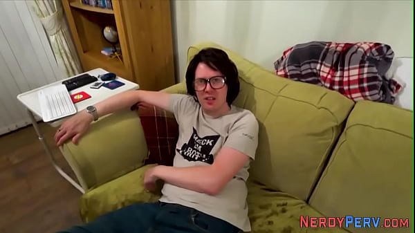 Leeds nerd bangs and cums