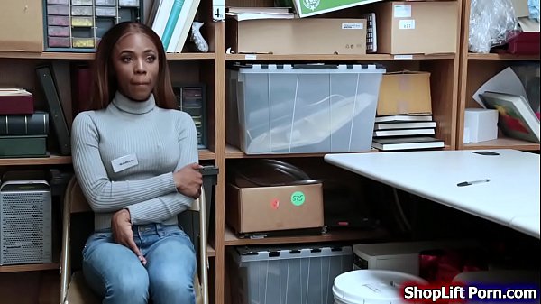 Ebony employee analed by store security – Free HD Porn Video