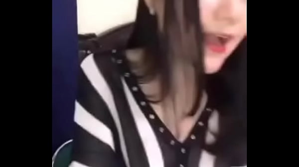 Uplive's sister reveals very sexy pink nipples – Free HD Porn Video