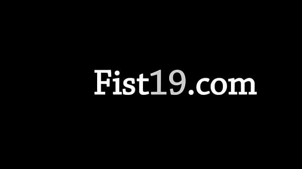 Mature beauties exploring deep fisting – Free HD Porn Video